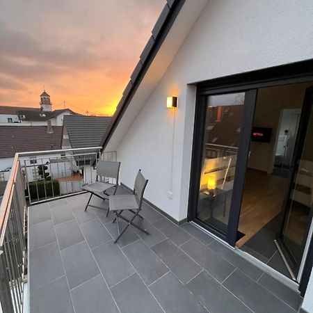 Charmantes Studio-Apartment Im Herzen Von Neureut - Fussbodenheizung, Regendusche, Waschmaschine, Stellplatz Karlsruhe Extérieur photo