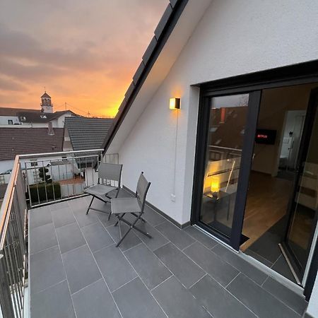 Charmantes Studio-Apartment Im Herzen Von Neureut - Fussbodenheizung, Regendusche, Waschmaschine, Stellplatz Karlsruhe Extérieur photo